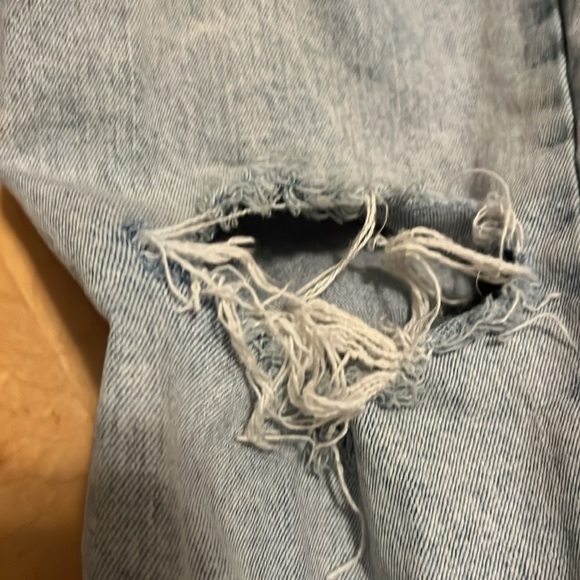 CottonOn Ripped Mom Jeans W10 - Picture 3 of 8
